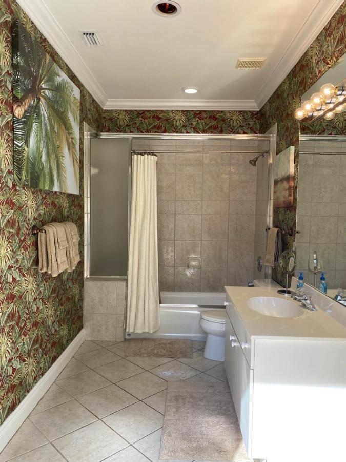 ホテル Paradise Found - Private Oasis With Heated Pool On マルコ・アイランド エクステリア 写真